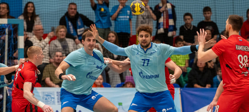 Герой Снежинска, иранский бомбардир, четыре "медведя", а кто из "Зенита"? Лучшие в Суперлиге в декабре