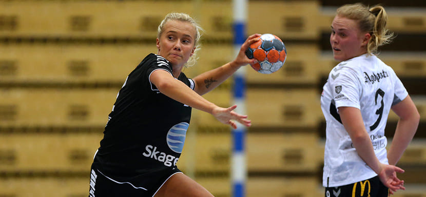 Норвегия. Правая крайняя Пиа Гундерсен вернулась из "Хольстебро" в "Ларвик"