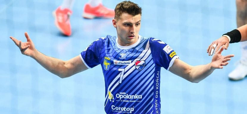 Польша. Разыгрывающий "Нанси" (Д2) Мацей Зажицки возвращается на родину. Со следующего сезона он будет играть за "Азоты"