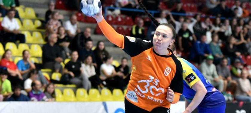 "Байя-Маре" одержал третью победу в чемпионате Румынии, обыграв "Залэу". "Слатина" крупно победила "Галац"