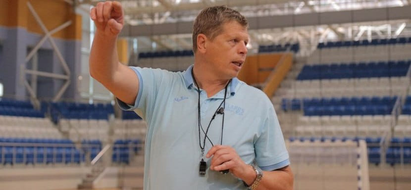 Беларусь. Источник: экс-рулевой минского СКА Игорь Папруга возглавил "Аист Китая", Иван Бровко — новый рулевой БГУФКа-СКА