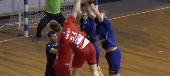  Суперлига. Лучшие моменты матча СКИФа и астраханского "Динамо" (ВИДЕО)