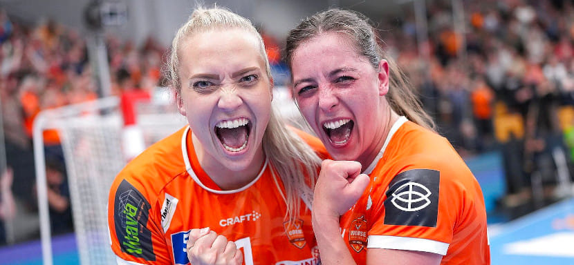 Дания. В финальной серии женского первенства "Оденсе" обыграл "Эсбьерг" и стал чемпионом второй год подряд. Бронза — у "Икаста"