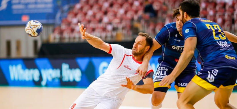 Александр Тюменцев: "Хочу вернуться в страну, где родился, но все время что-то мешает"