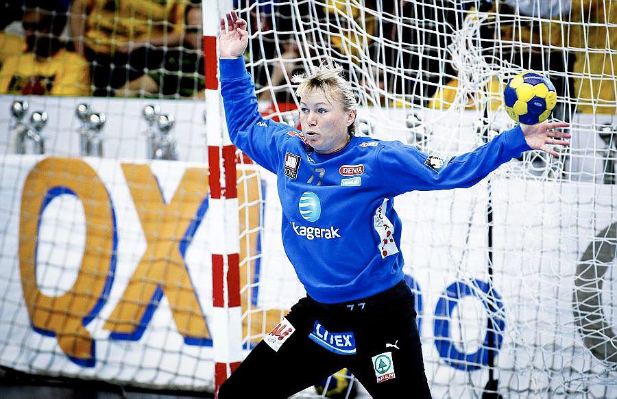 Легендарная Сесиль Легангер вошла в тренерский штаб норвежского клуба "Фана"