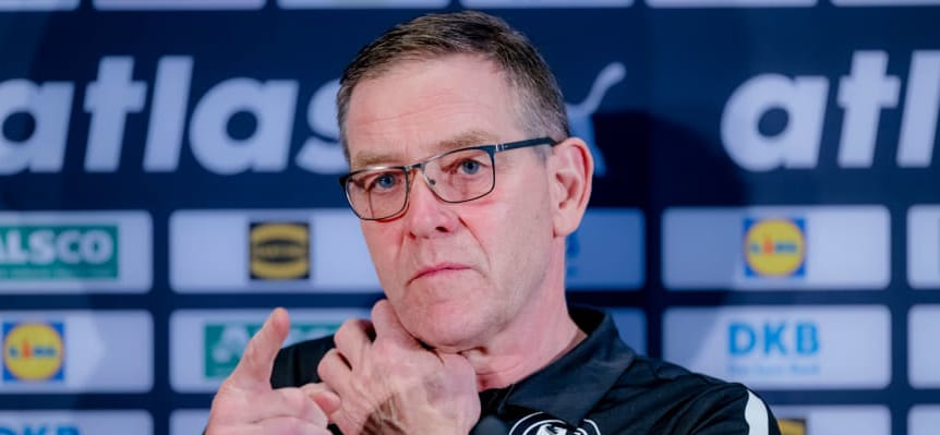 Альфред Гисласон о судействе финала ЧЕ-2026: "Меня поразило, что многие спорные ситуации с датчанами были проанализированы, в то время как наши — нет"