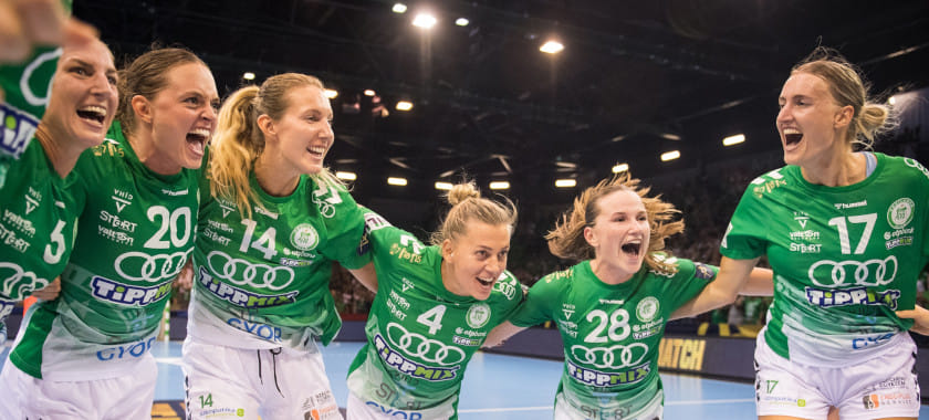 Вяхирева не блеснула, но выиграла. А дерби команд мамочек в 11-й раз в пользу "Дьёра". Что было в ЛЧ