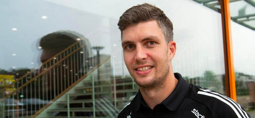 Лига чемпионов. Коучу "Севехофа" всего 32! Он работает с 29, тренировал невесту и не имеет лицензии