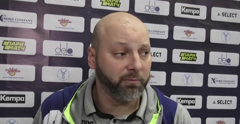 Суперлига Париматч. Тренер астраханского "Динамо" Александр Горбатиков: "Попробовали против "Невы" нестандартную защиту"