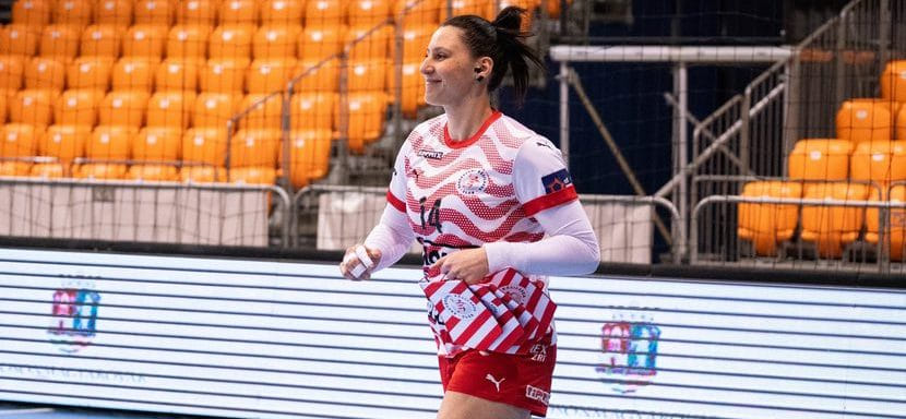 Капитан венгерского "Эстергома" Анетт Кишфалуди остнется в команде на предстоящий сезон