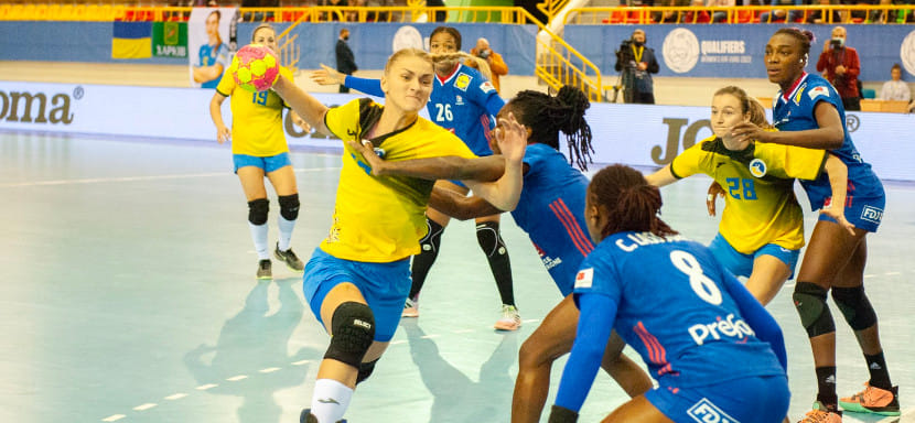 Венгрия. Левая полусредняя сборной Украины Наталья Савчин по ходу сезона сменила румынскую "Глорию Бистрицу" на "Кишварду"