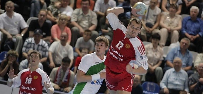 Алексей Каманин: "Сейчас мало детей идет в гандбол, игроков неоткуда брать. Отношение ребят к спорту должно измениться"