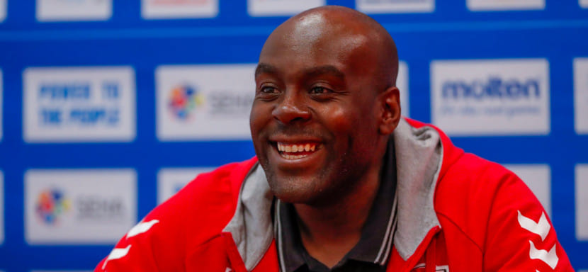 Балканы. Трансферный слух. Новым главным тренером "Вардара" станет испанец Давид Давис. Он уже работал в клубе несколько лет назад