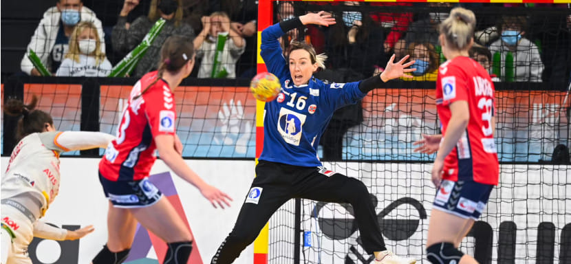 ЧМ-2021. Норвежские "кошки-мышки" для "воительниц" Прадеса. В финале без хозяек