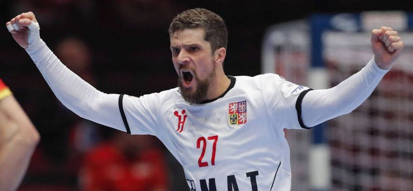 Чехия. 37-летний игрок катарского “Аль-Вакра” Ондржей Здрагала претендует на пост президента Чешской федерации гандбола