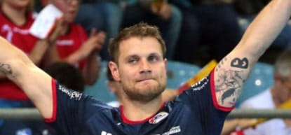 Германия. Бывший игрок национальной сборной Михаэль Краус досрочно расторг контракт с "Битигхаймом" (Д2)