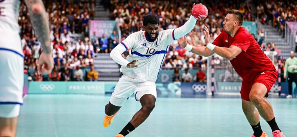 Французский правый полусредний Дика Мем избран в комиссию спортсменов Международной федерации гандбола