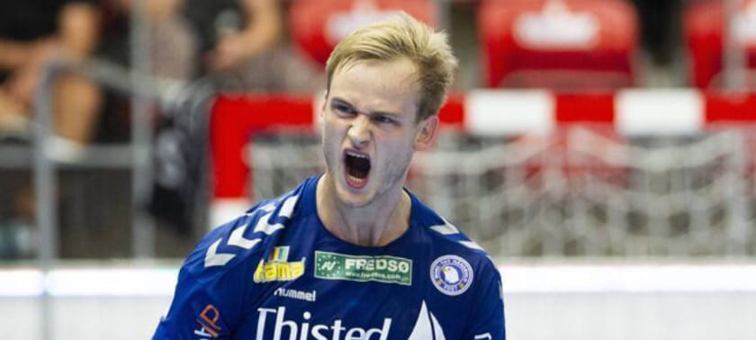 Дания. Брат Рене и Хенрика Тофт Хансенов Аллан из "Скандерборга" приостанавливает игровую карьеру в 25 лет