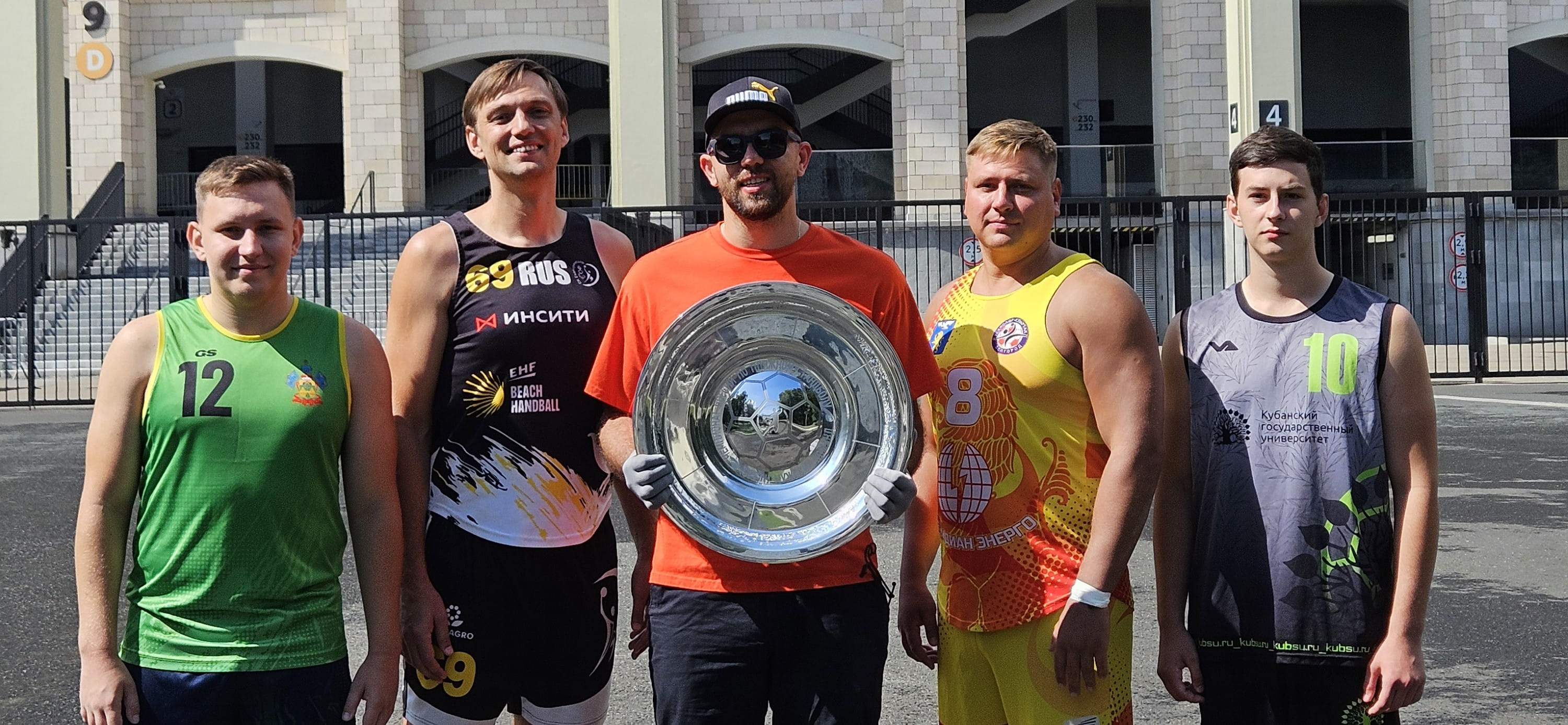 "В Лужниках мы получили новый опыт". Послесловие к пляжному сезону-2025 с Евгением Гостевым