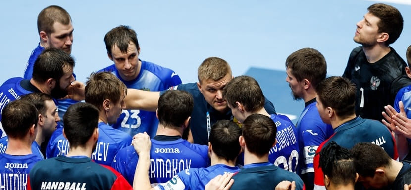 "После нескольких лет застоя сборная России сделала движение вперед". Представители "медведей" из Чехова о выступлении команды на ЧЕ-2022