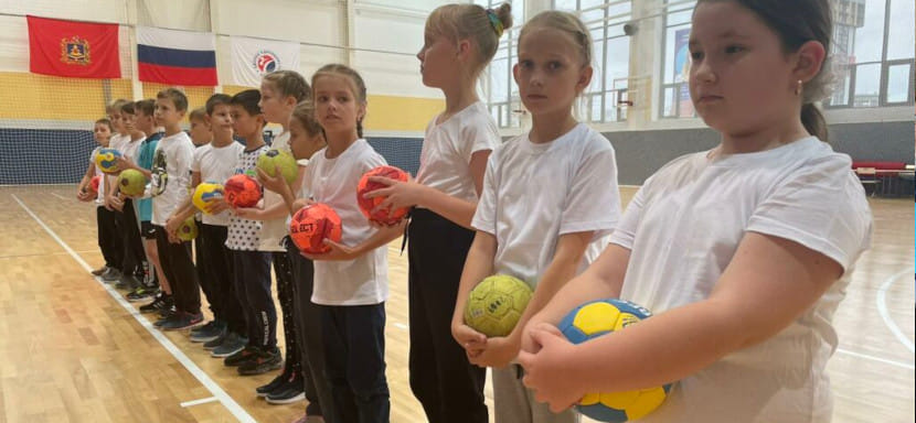 Россия. В Брянске на базе Дворца единоборств имени Артёма Осипенко открылась первая гандбольная секция