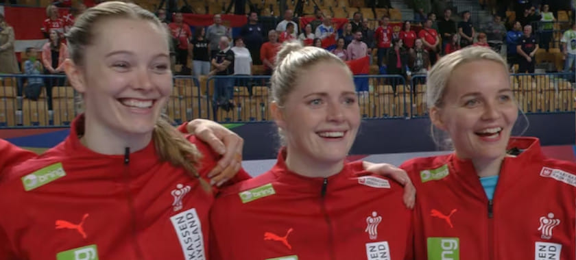 ЧЕ-2022. "Не всегда всё идёт хорошо". Стало известно, почему смеялись гандболистки сборной Дании во время исполнения гимна