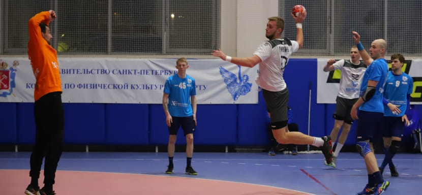 Чемпионат России. Злой рок настиг-таки "Неву". Она впервые проиграла тем, кто от нее отстает