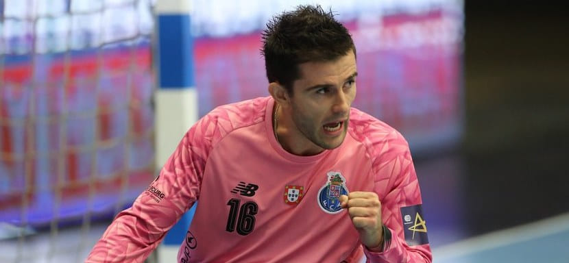 Лига чемпионов. Голкипер "Порту" Никола Митревски совершил лучший сэйв четвертого тура (ВИДЕО)