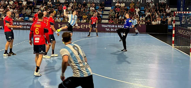 Мужская сборная Испании обыграла команду Аргентины в двух контрольных матчах в Монпелье и под Барселоной