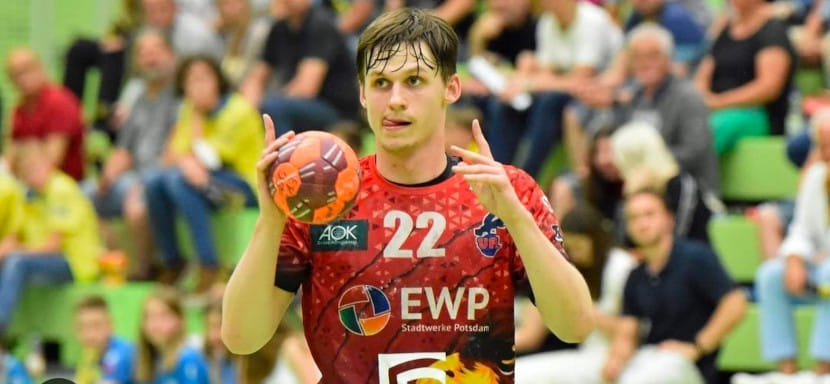 Германия. Арендованный "Потсдамом" (Д3) у "Берлина" 20-летний полусредний с белорусским паспортом Максим Орлов перенёс операцию