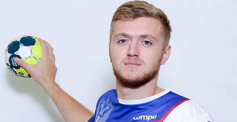 Максим Михалин: "Когда выхожу на площадку, стараюсь становиться более агрессивным. Вне гандбола — я спокойный человек" (ВИДЕО)