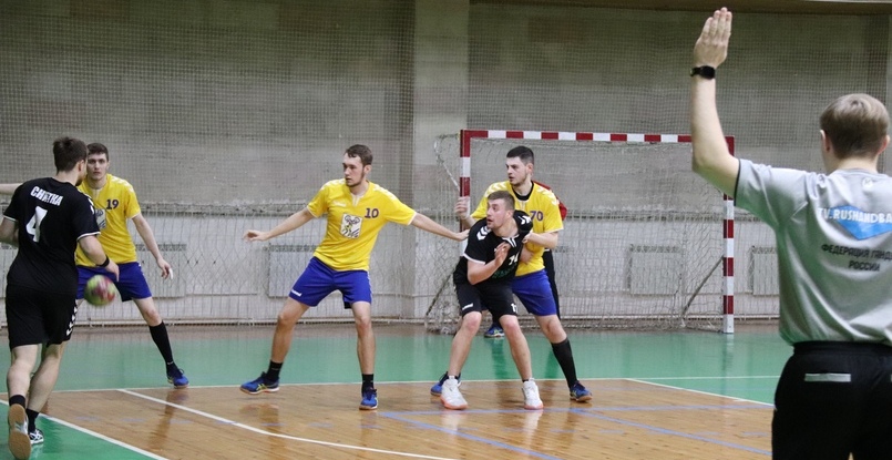 Высшая лига. Омский "Скиф" в повторной игре уступил команде "Эконива-Бобров"