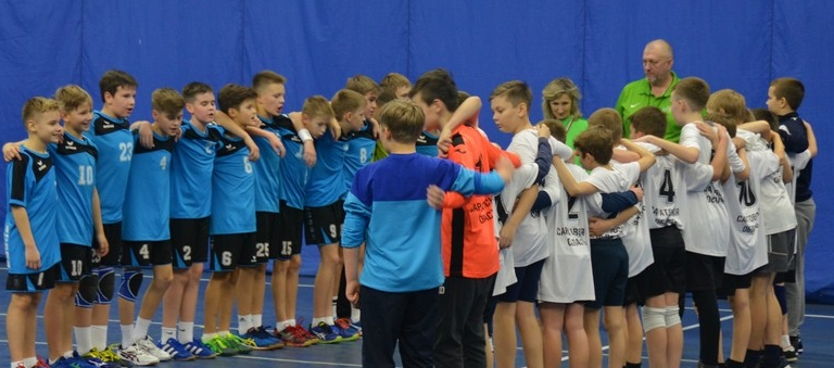 Юноши из Санкт-Петербурга выиграли открытое первенство Саратовской области 