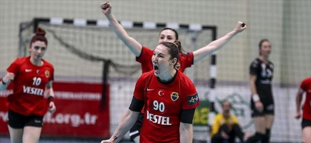 Турция. "Кастамону" завоевал кубок страны, обыграв "Коньяалты" Алёны Ихневой и Александры Санниковой