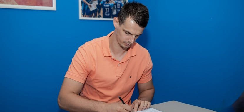 Левый полусредний сборной Северной Македонии Филип Талески будет играть на родине за "Охрид"