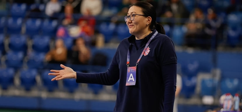 Людмила Бодниева: "Не вижу смысла сейчас приглашать легионеров: это наш внутренний чемпионат и поле для развития молодых игроков"