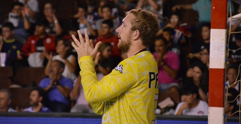 Испания. 27-летний белорусский голкипер Дмитрий Потоцкий сменил "Адемар" из Леона на "Наву". Контракт подписан на два года!