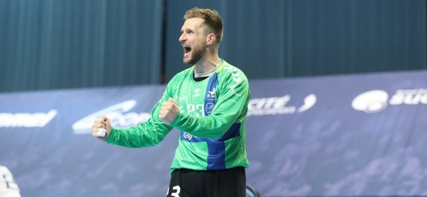 Франция. 35-летний вратарь "Кретея" Микаэль Робен принял решение завершить карьеру по окончании сезона