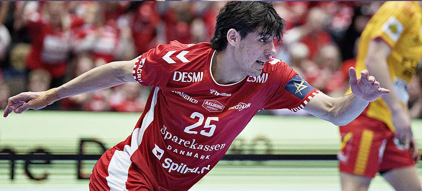 Лига чемпионов. Лучший бомбардир "Ольборга" в матче с "Гудме" 19-летний Маринус Мунк работает в строительном магазине и учителем в школе