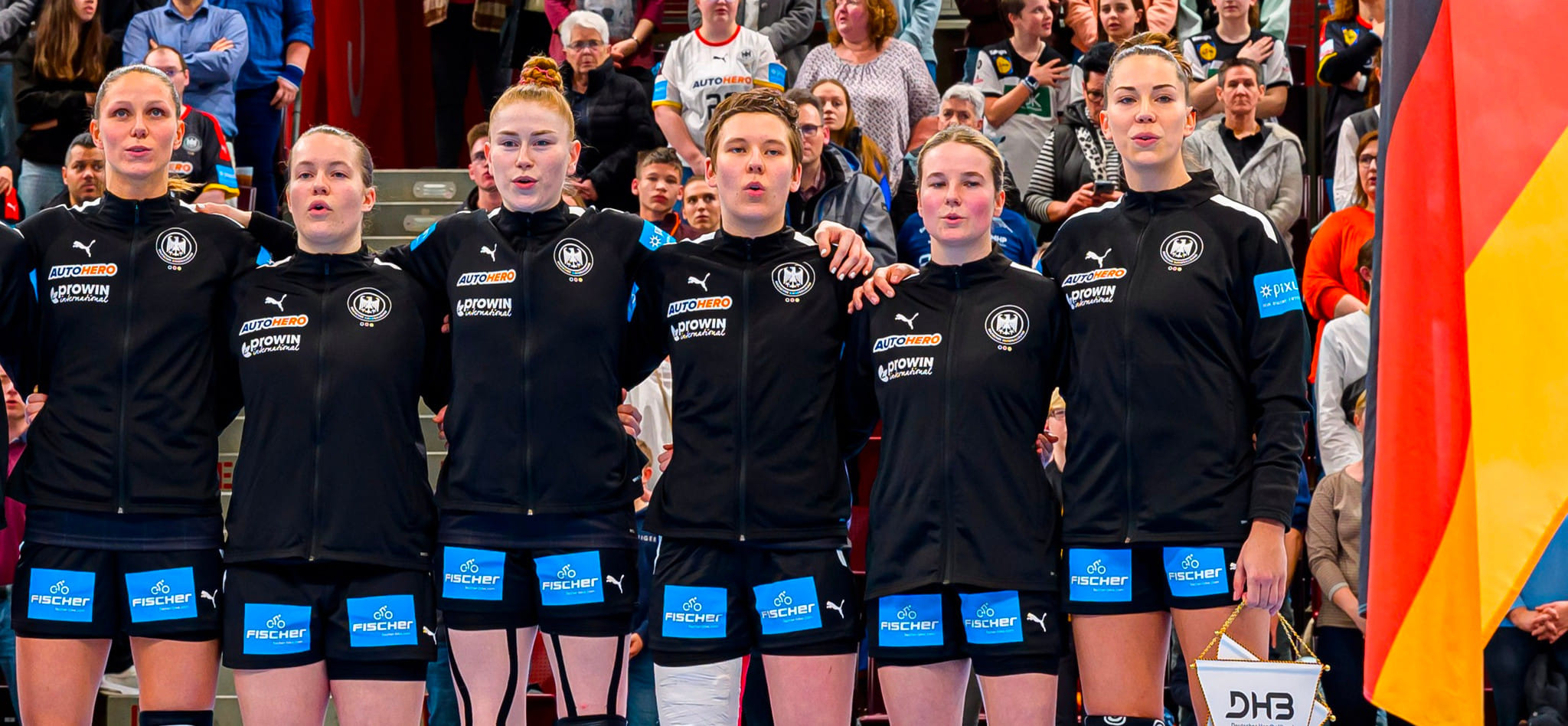 ЧМ-2023. В заключительной игре первых матчей квалификации женского турнира сборная Германии обыграла гречанок с трёхкратным преимуществом