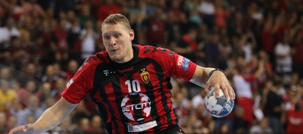 Полусредний "Вардара" Дайнис Криштопанс: "Долги огромны — клуб должен всем игрокам, кому-то больше, кому-то меньше"