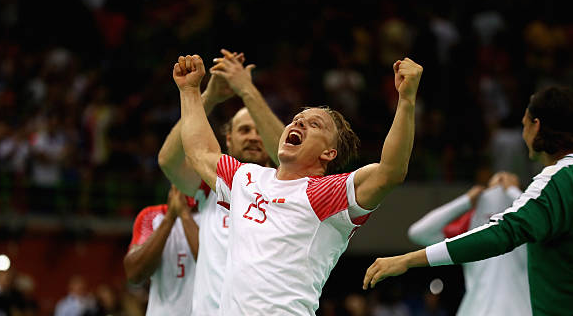 "Золотой" датчанин остается в "Ганновере" — клуб продлил контракт с Мортеном Ольсеном