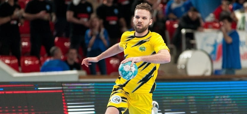 Высшая лига. Правый крайний Владислав Размаев, покинувший ряды саратовских "аграриев", стал игроком казанского "Зиланта"