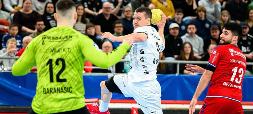 Царство интриги в бундеслиге: "Ганновер" без Кулеша не смог догнать "Мельзунген", "лисы" всё ближе