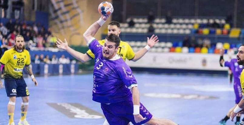 Румынская "Сучава" пополнилась известным северомакедонским линейным Костадином Петровым