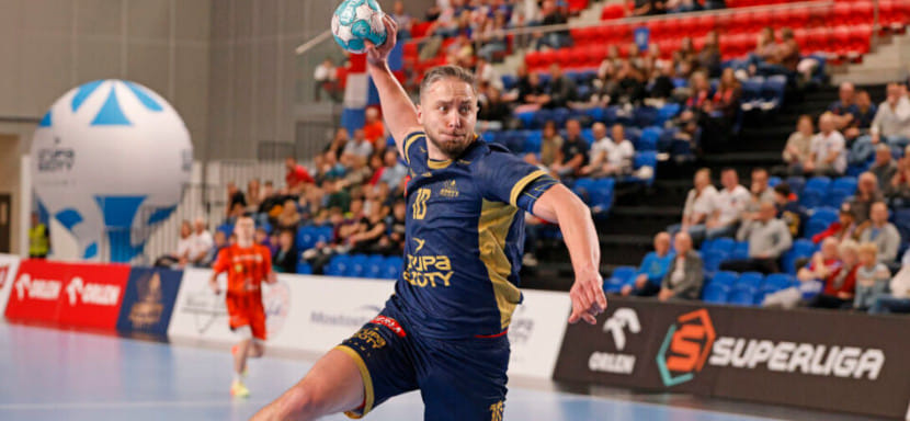 "Азоты" уверенно обыграли в Пулавах "Заглембе". "Квидзынь" не сыграл с "Вислой" из-за протекающей крыши зала