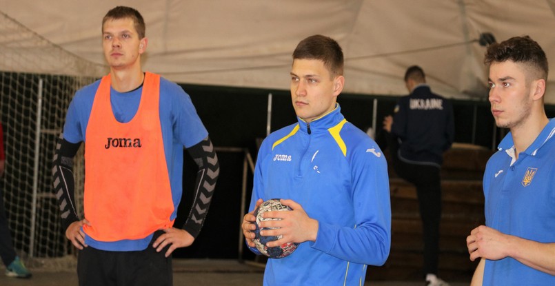 Правый крайний "Мотора" Артем Козакевич: "Надеюсь, в оставшихся турах Лиги чемпионов мы возьмем свои очки и выйдем из группы"