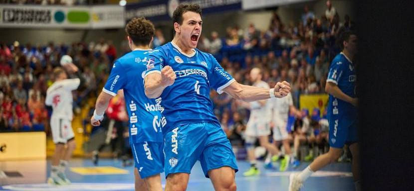 Бундеслига. Левый крайний сборной Швейцарии Самуэль Цендер продлил контракт с "Лемго"