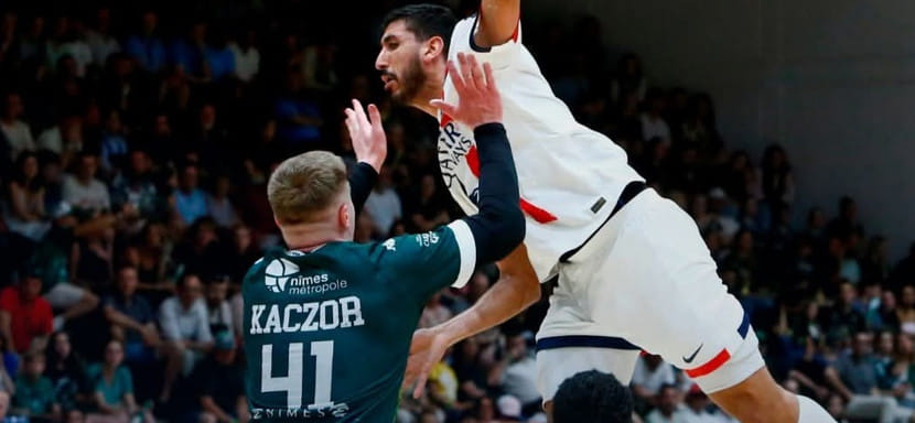 "ПСЖ" с огромным трудом вырвал минимальную гостевую победу у "Нима" в заключительном матче 27-го тура чемпионата Франции