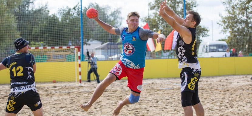 Пляжный гандбол. "Екатеринодар", "Технолог-Спартак" и Крымский район стартовали с двух побед в первом туре мужского чемпионата